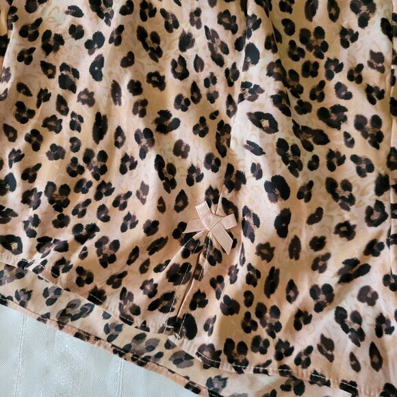 COSMOPOLITAN Medium Pajama Short Small Lace Bra Top NWT Sleepwear - Picture 4 of 8